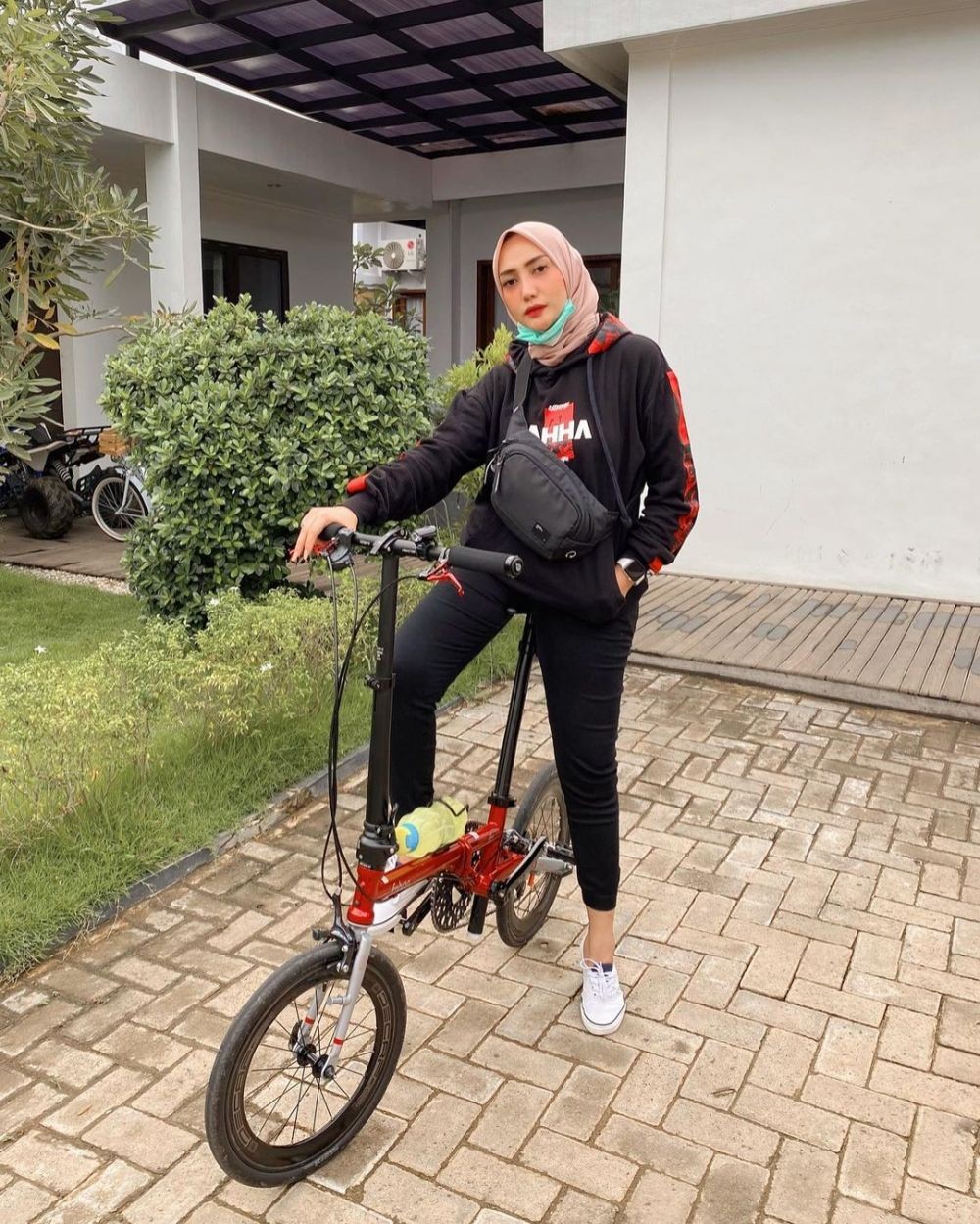 Lagi Berduka, 10 Potret Mama Lita Eks MasterChef Bersama Anak-anaknya