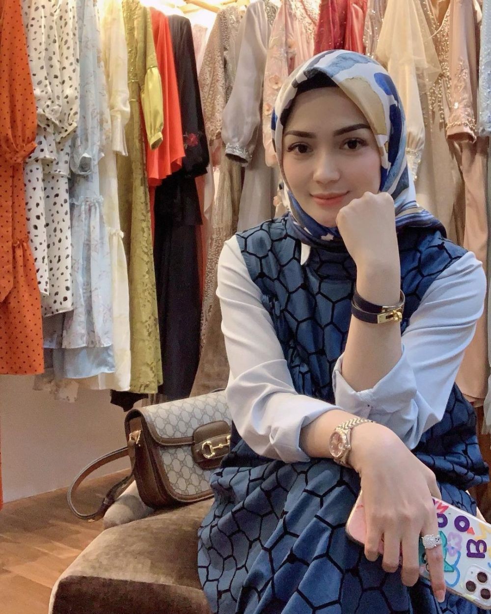 10 Gaya Simpel tapi Hits Imel Putri Cahyati, Bak Sosialita Kekinian