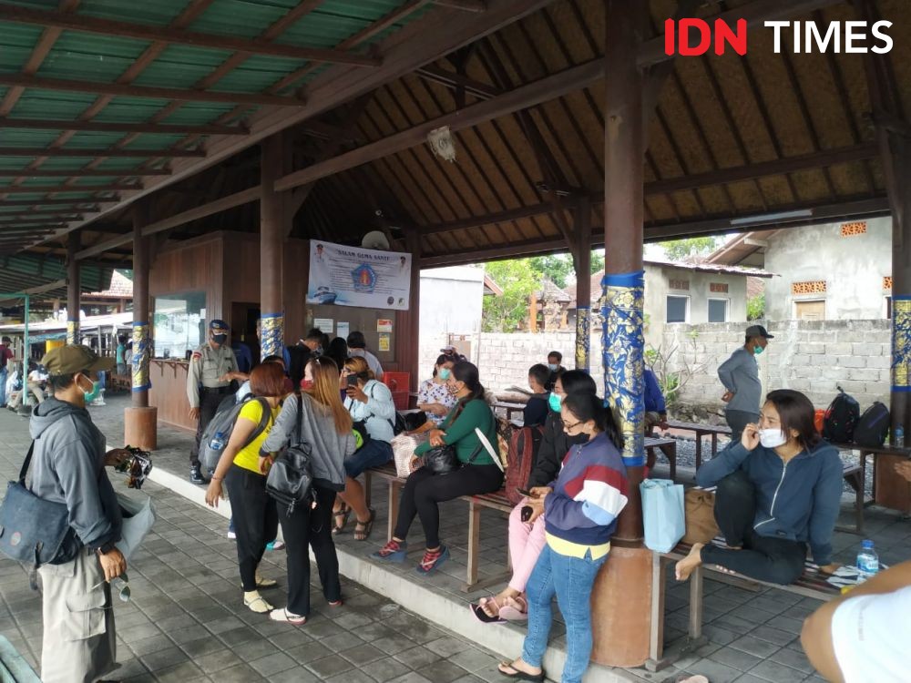 Potret Hari Pertama Libur Panjang, Penyeberangan ke Nusa Penida Ramai