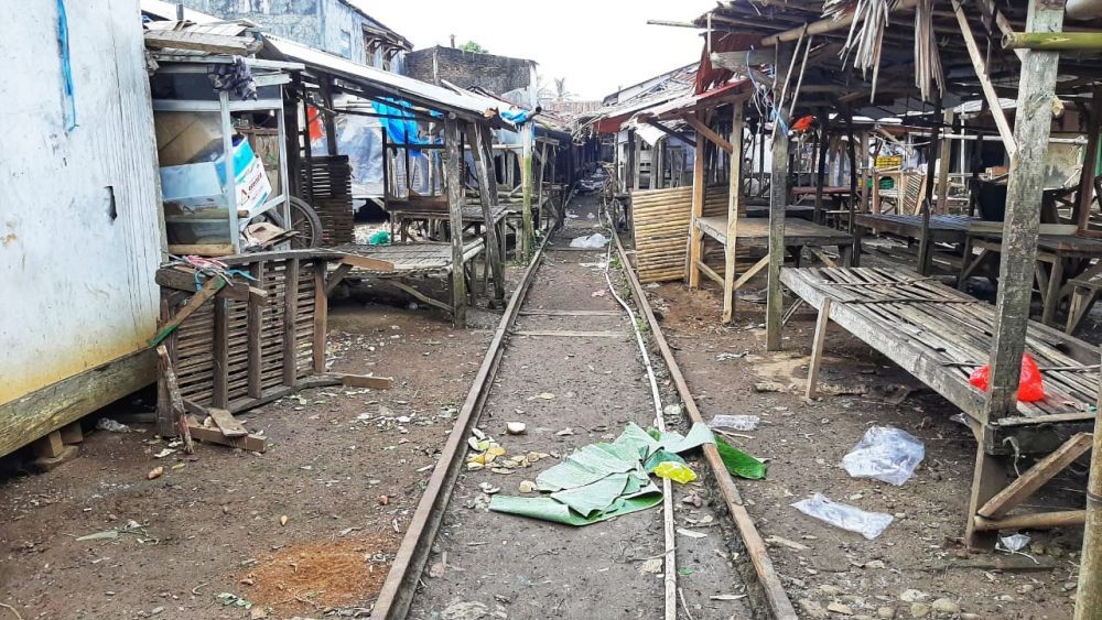 Cerita Youtuber Pengelana, Telusuri Jalur Kereta Mati di Banten 