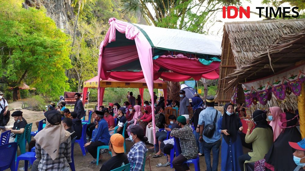 Bulu Barakka', Gunung Penyampai Pesan bagi Warga Rammang-rammang