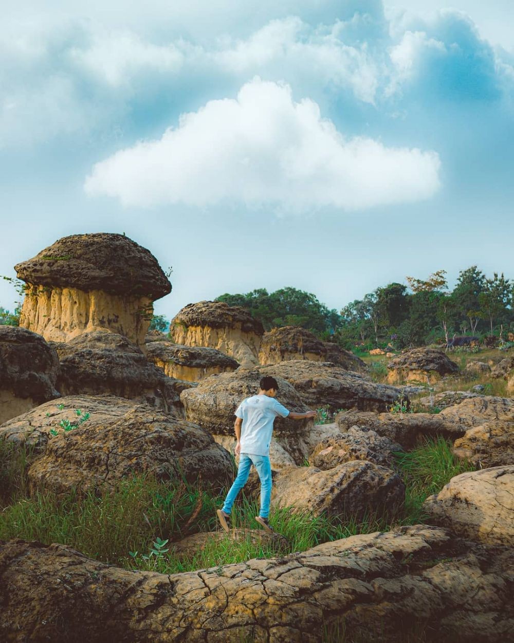 10 Tempat Wisata Bekas Tambang di Indonesia, Instagramable Abis!