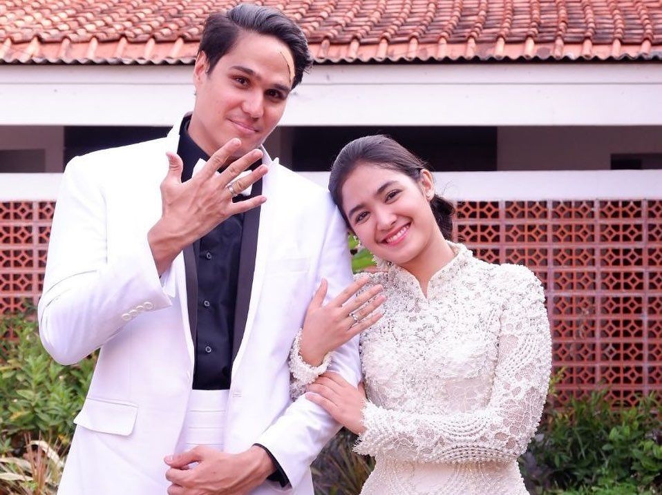 10 Artis Ini Bahagia Nikah di Sinetron, Ada yang Sampai Beneran Lho!