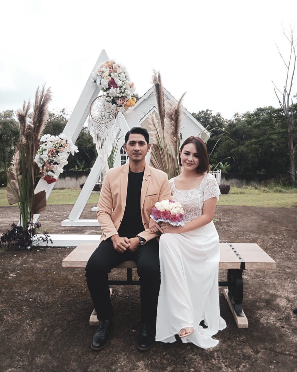 10 Artis Ini Bahagia Nikah di Sinetron, Ada yang Sampai Beneran Lho!