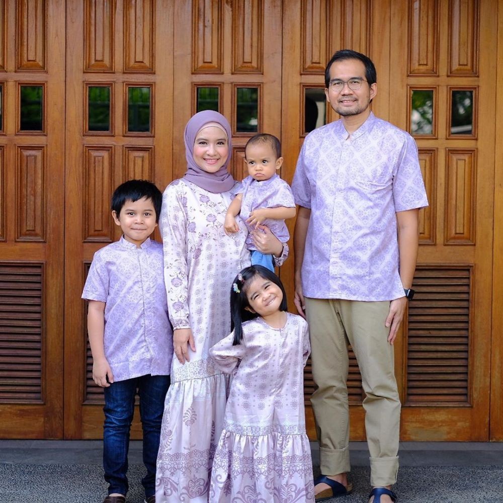 Dinikahi Pengusaha Tajir, 10 Artis Pilih Vakum dan Fokus Urus Keluarga