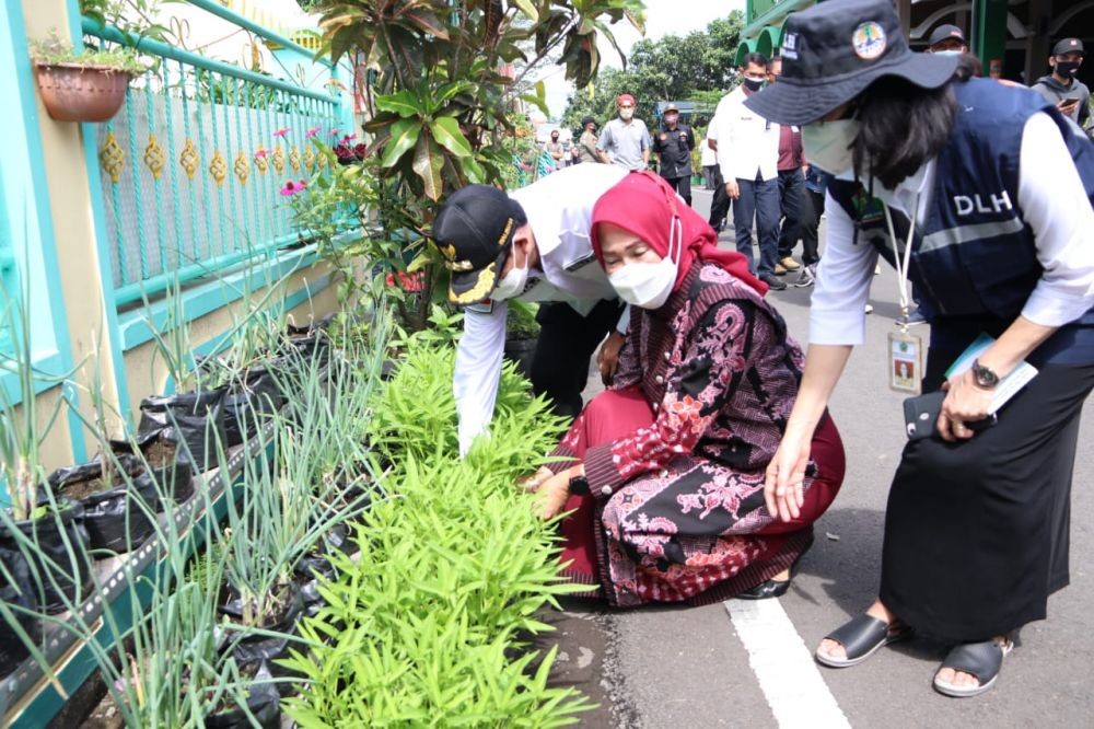 Gelar Lomba Kampung Bersinar, Sutiaji Ajak Warga Lakukan Urban Farming