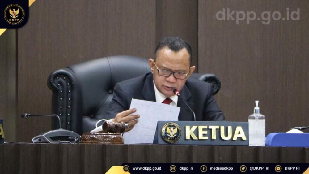 Nikah Siri dan Janjikan Suara, DKPP Berhentikan Ketua KPU Jeneponto