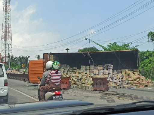 Sosok Sinden dan Genderuwo, Cerita Horor di Tanjakan Tarahan Lampung