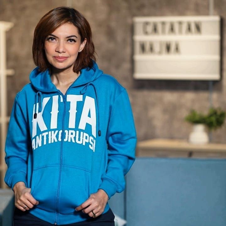Simpel dan Keren, 10 Foto Najwa Shihab Pakai Kaus dengan Kata Bermakna