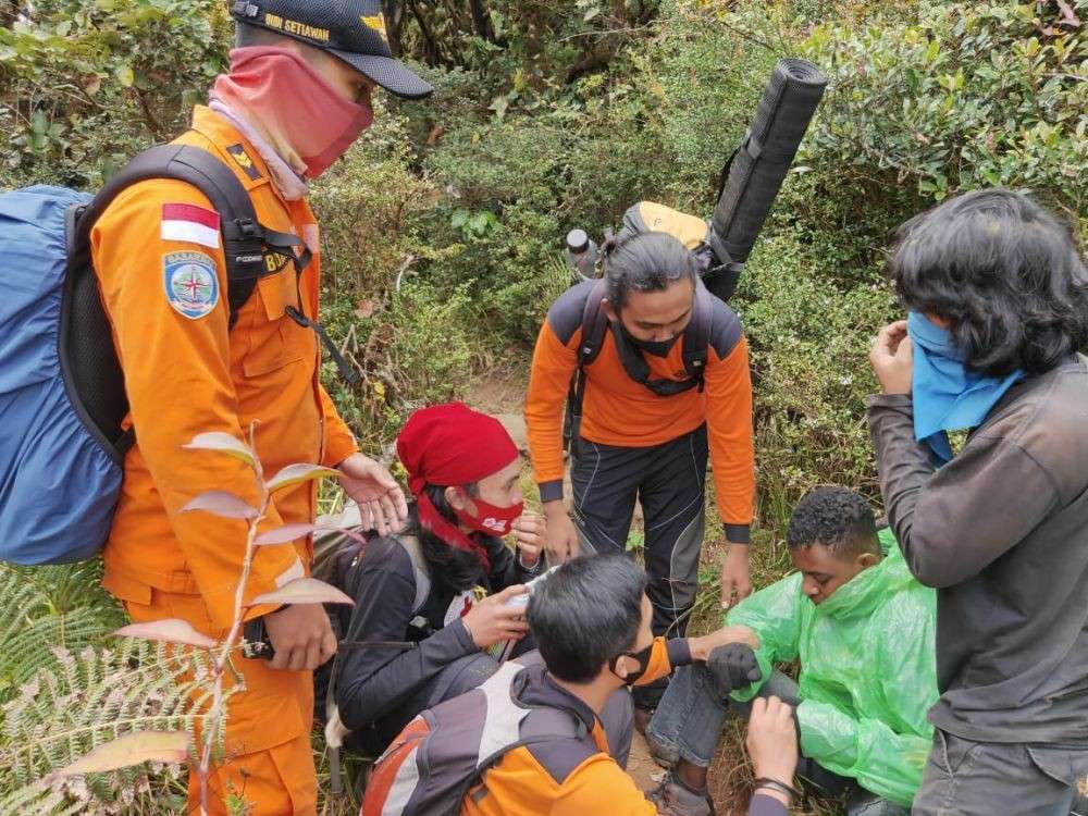 Hipotermia, Pendaki Dievakuasi dari Gunung Bawakaraeng