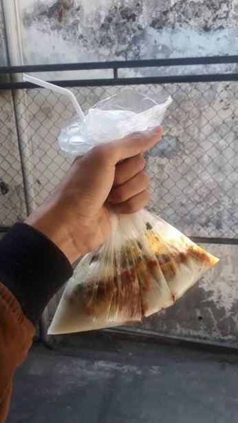 10 Potret Cara Makan Bubur yang Bikin Asli Ngeselin!
