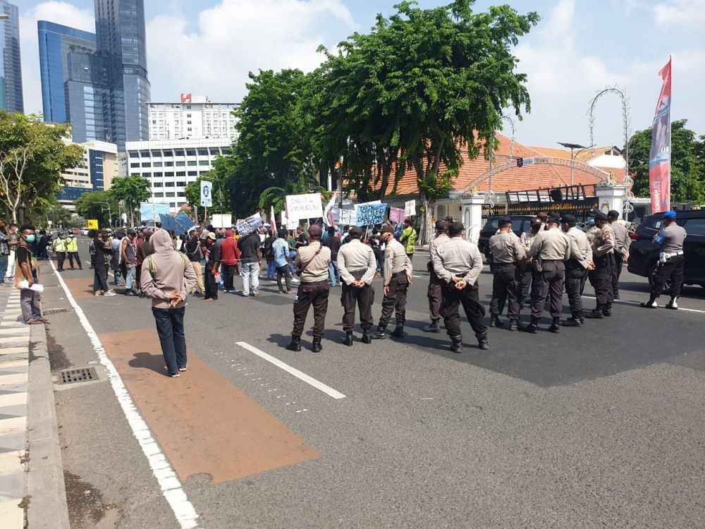 Hari Pahlawan, Mahasiswa Papua di Surabaya Turun ke Jalan Desak Ini