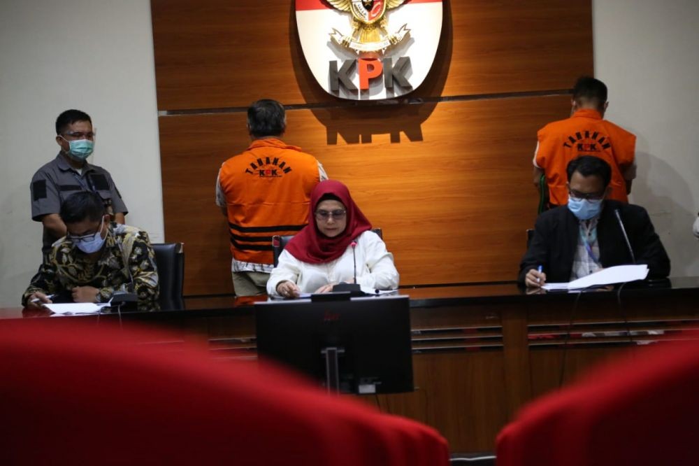 KPK Sita Lagi Satu Mobil Terkait Korupsi Bupati Labura Kharuddin Syah