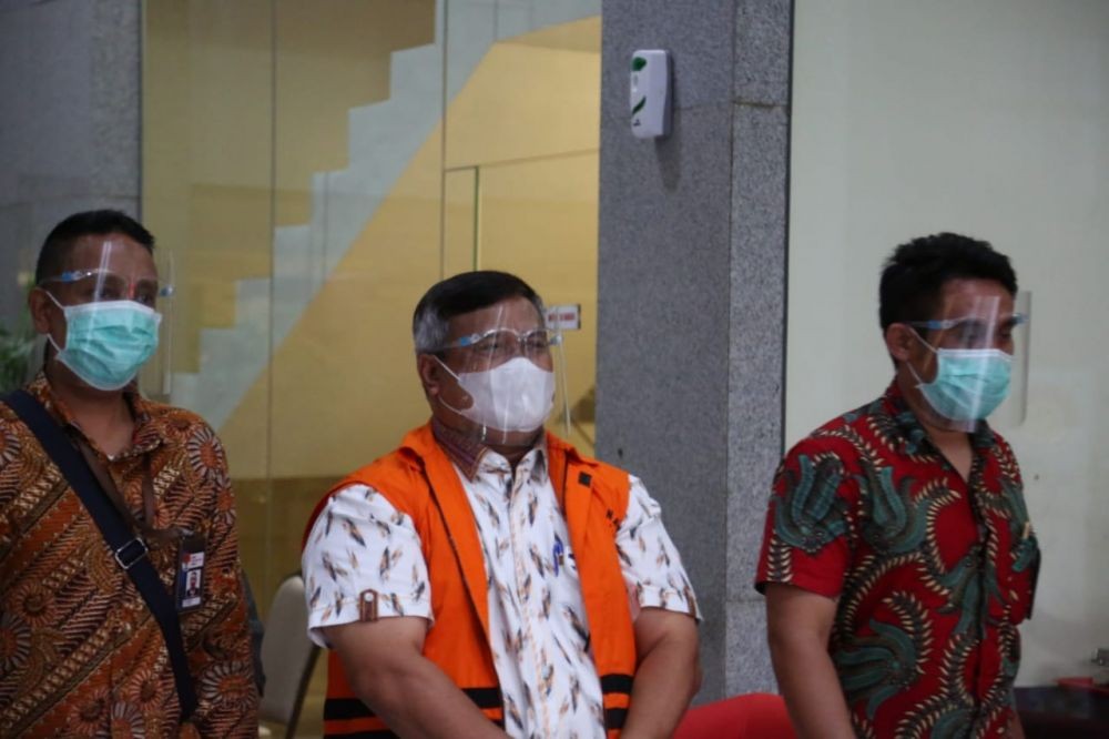 Mantan Bupati Labura Kharuddin Syah Dituntut 2 Tahun Penjara 
