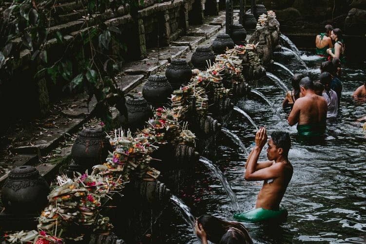 Bule Kaget dengan 10 Hal Ini ketika Liburan ke Bali Pertama Kali