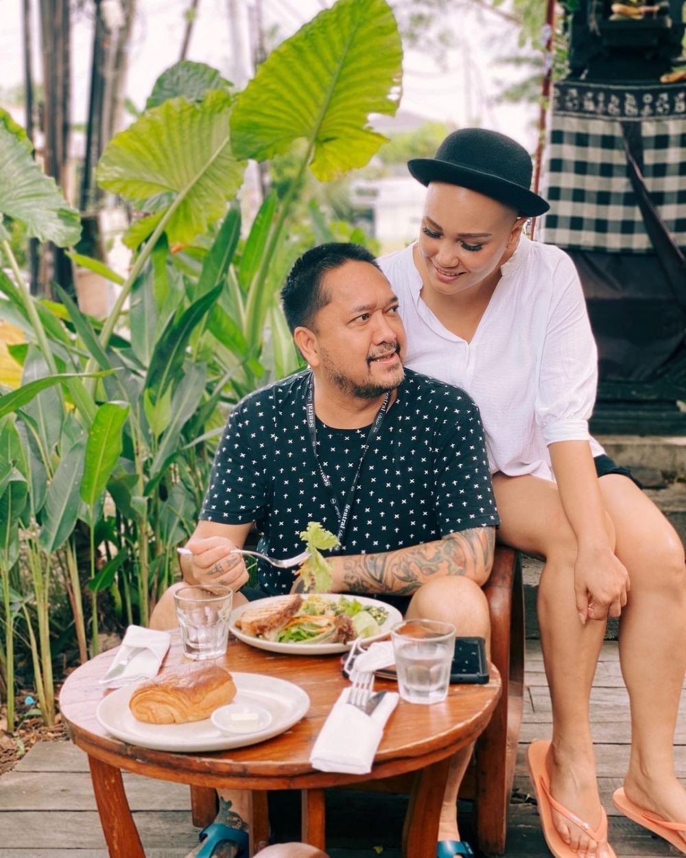 9 Artis yang Berpasangan dengan Orang Sumut, Keras tapi Romantis!