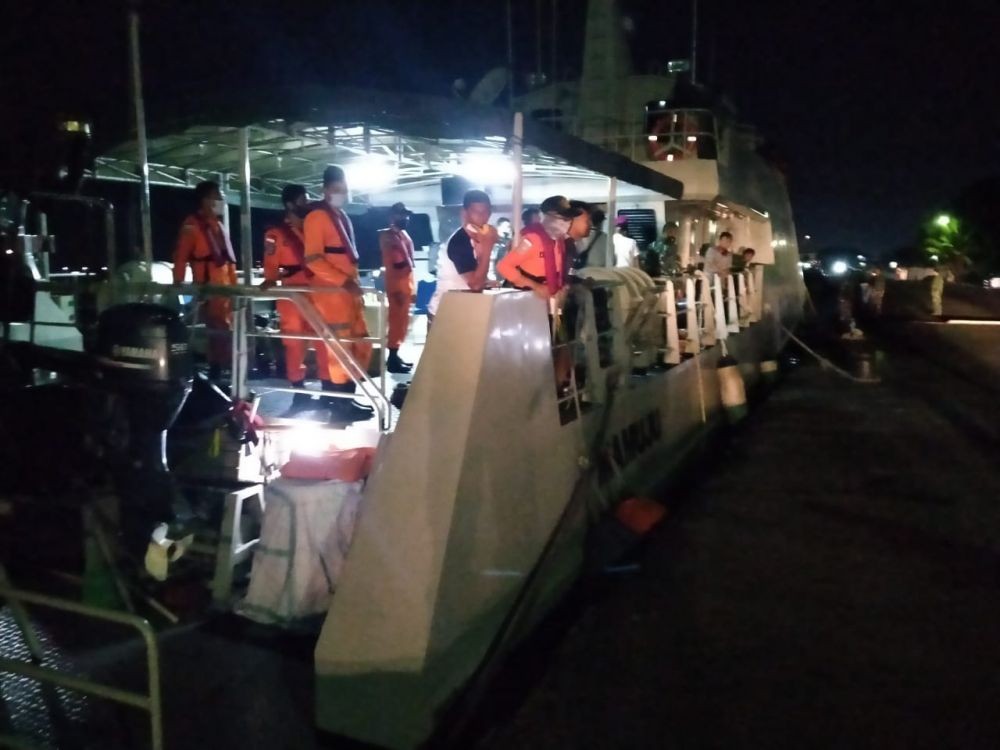 Ambulans Laut Bocor, Rombongan Tenaga Medis di Makassar Dievakuasi
