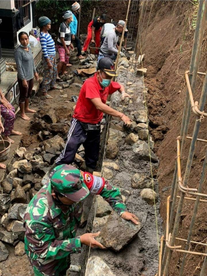 Empat Kecamatan di Tabanan Rawan Bencana, Warga Lakukan Gotong Royong