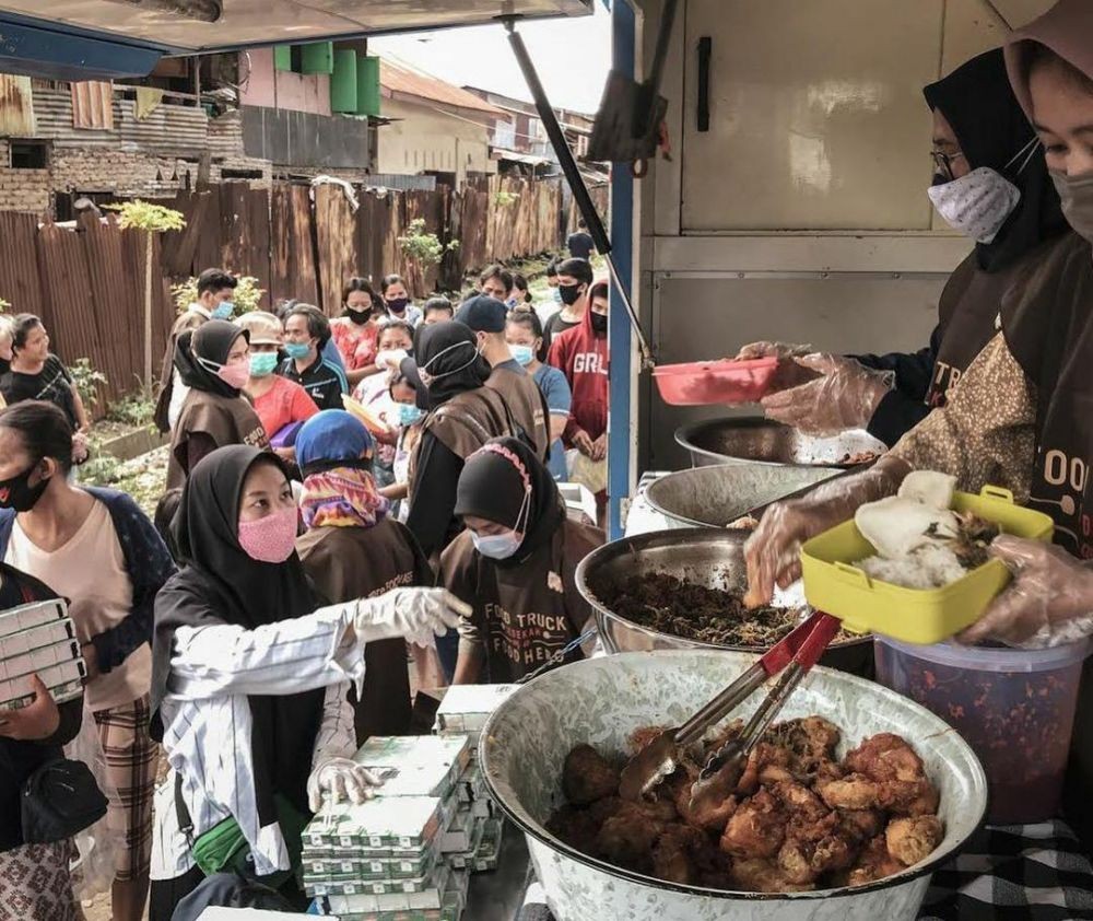 Komunitas Food Truck Sedekah, Aktif Berbagi Makanan di Kota Medan 