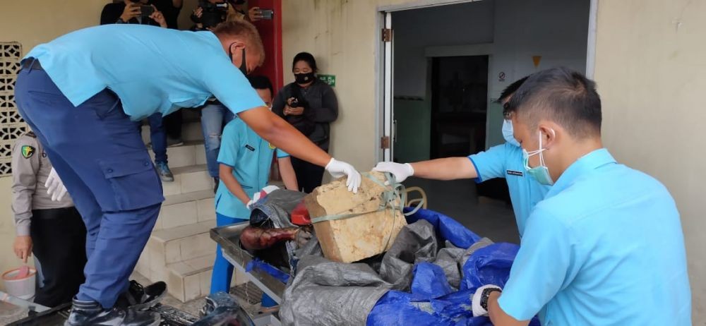 Terungkap, Identitas Jasad Terantai Coran Bernama Andri Warga Kenten 