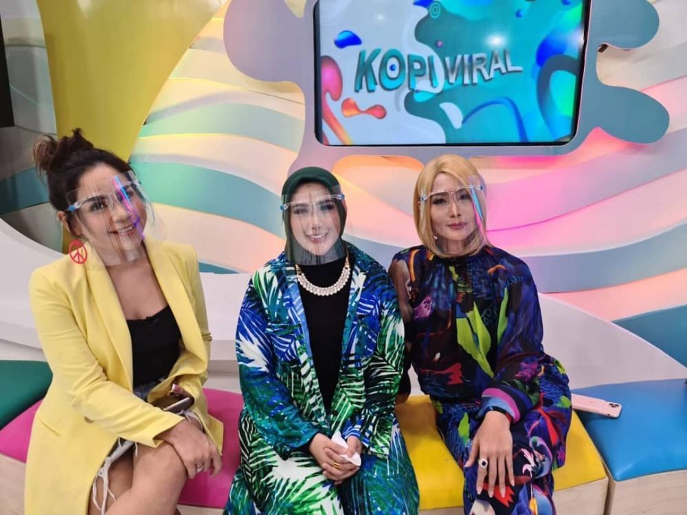 Bebas dari Penjara, 9 Potret Rey Utami yang Makin Religius Nih