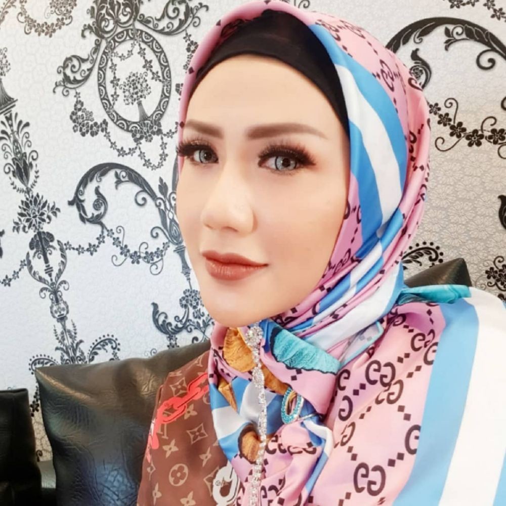 Bebas dari Penjara, 9 Potret Rey Utami yang Makin Religius Nih