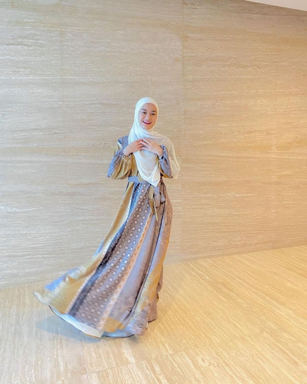 10 Potret Glowing Dinda Hauw di Usia 24 Tahun