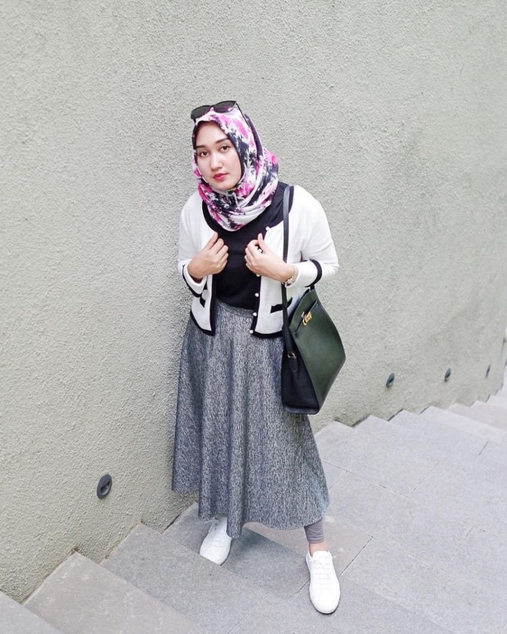 Dijamin Stylish, 10 Padu Padan OOTD dengan Outer ala Dian ...