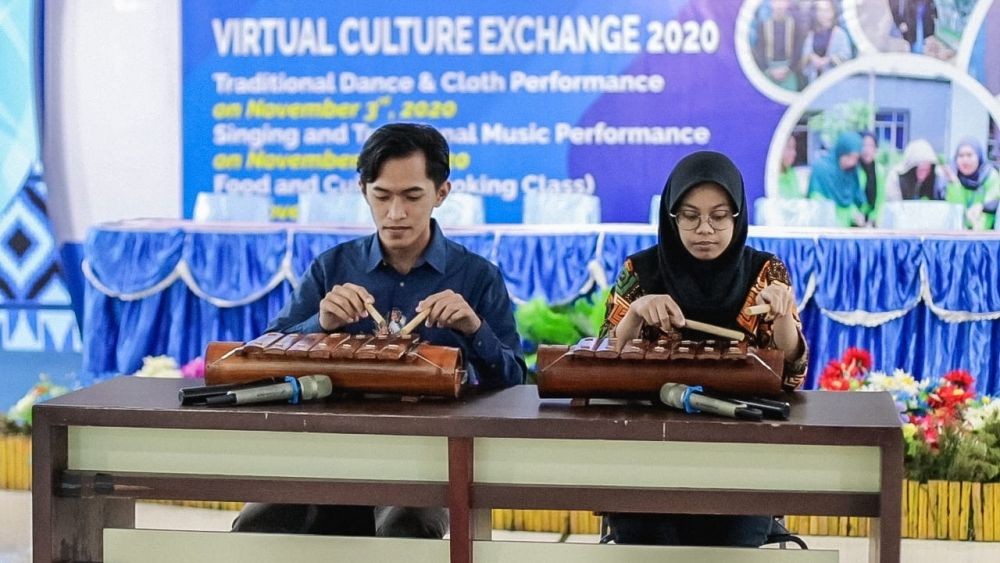 Ini Cara Mahasiswa IIB Darmajaya Kenalkan Budaya Lampung via Virtual