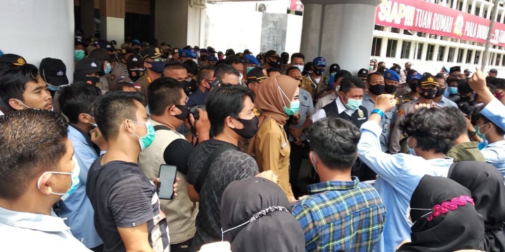Mahasiswa Palembang Tuntut Pembebasan 4 Rekan yang Ditangkap Saat Demo
