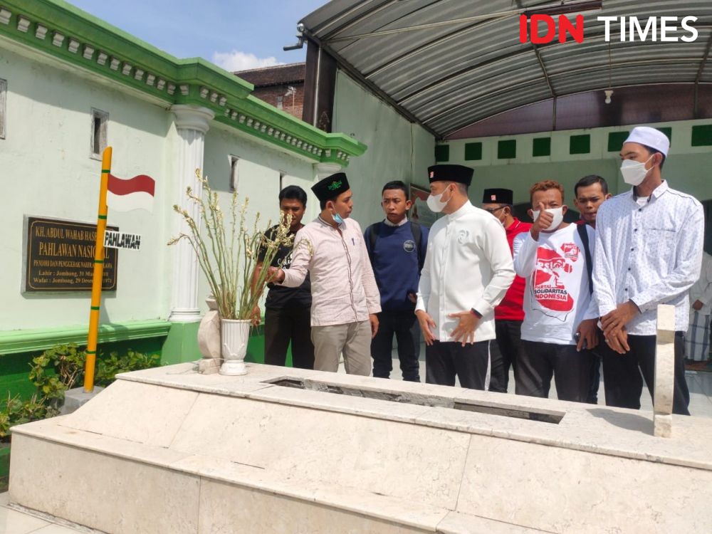Tour Nusantara, Giring Ziarah ke Makam Kiai Wahab di Jombang