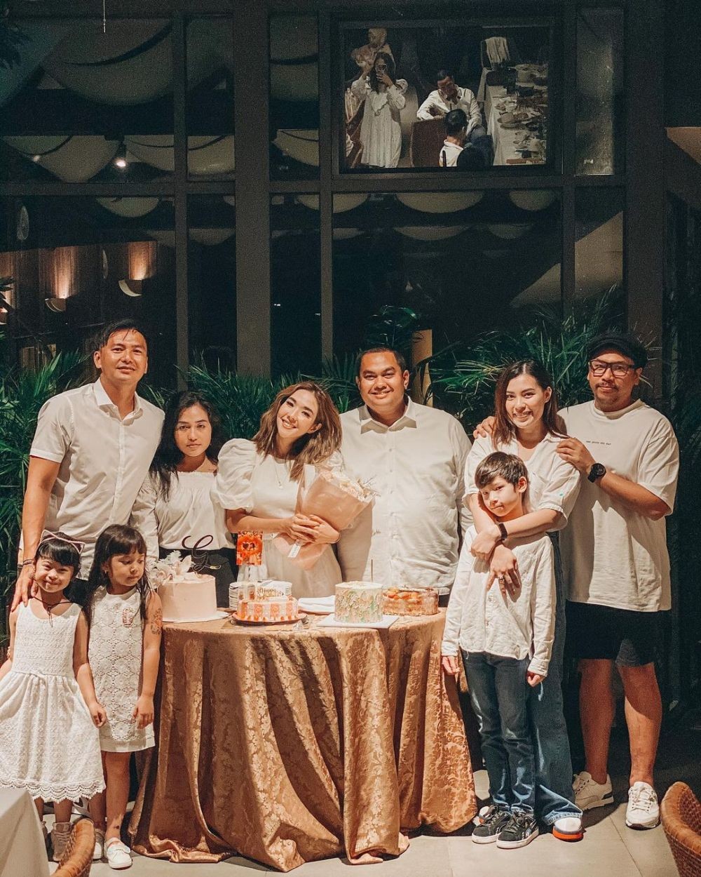 10 Potret Seru Perayaan Ulang Tahun Gisel, Ada Dapat Kejutan