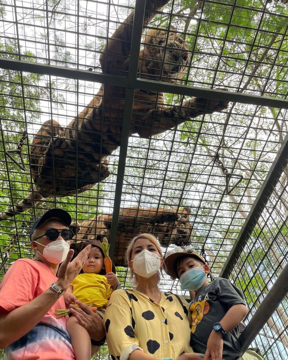 10 Potret Keseruan Tya Ariestya dan Keluarga Liburan 10 Hari di Bali