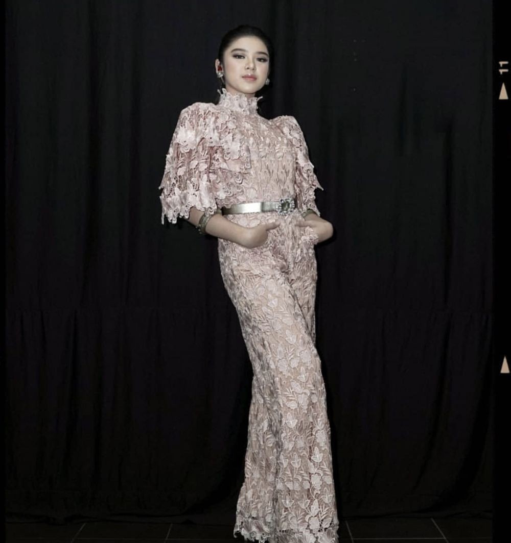 Modern hingga Tradisional, 10 Style Panggung Tiara Andini yang Kece
