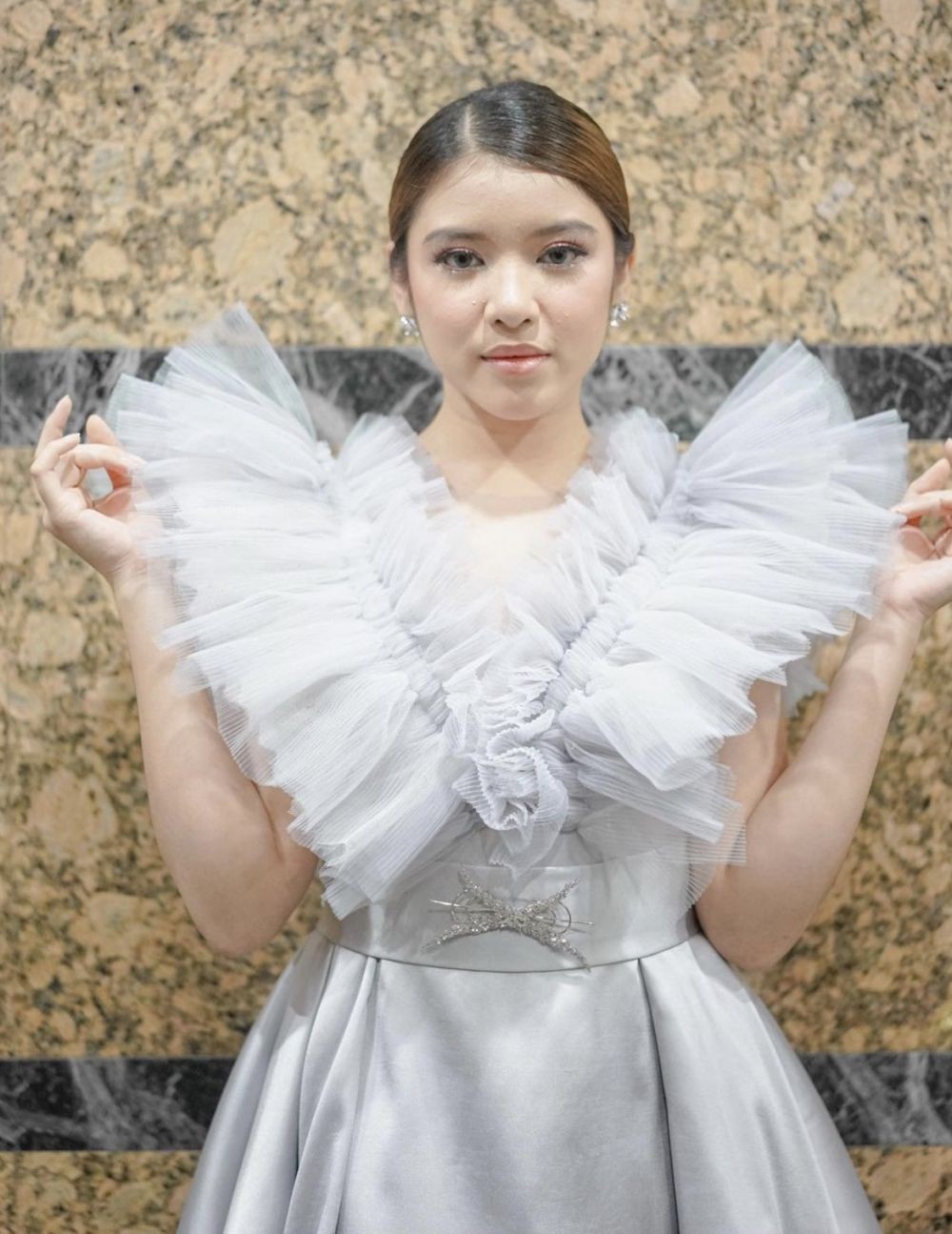 Modern hingga Tradisional, 10 Style Panggung Tiara Andini yang Kece