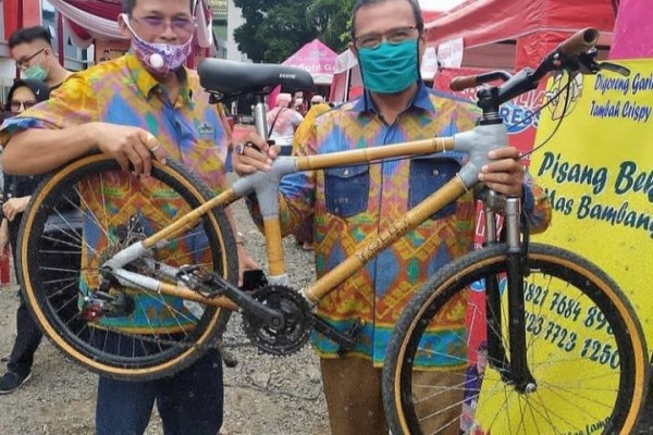 Berinovasi di Tengah Pandemik, Siswanto Bikin Sepeda dari Bambu