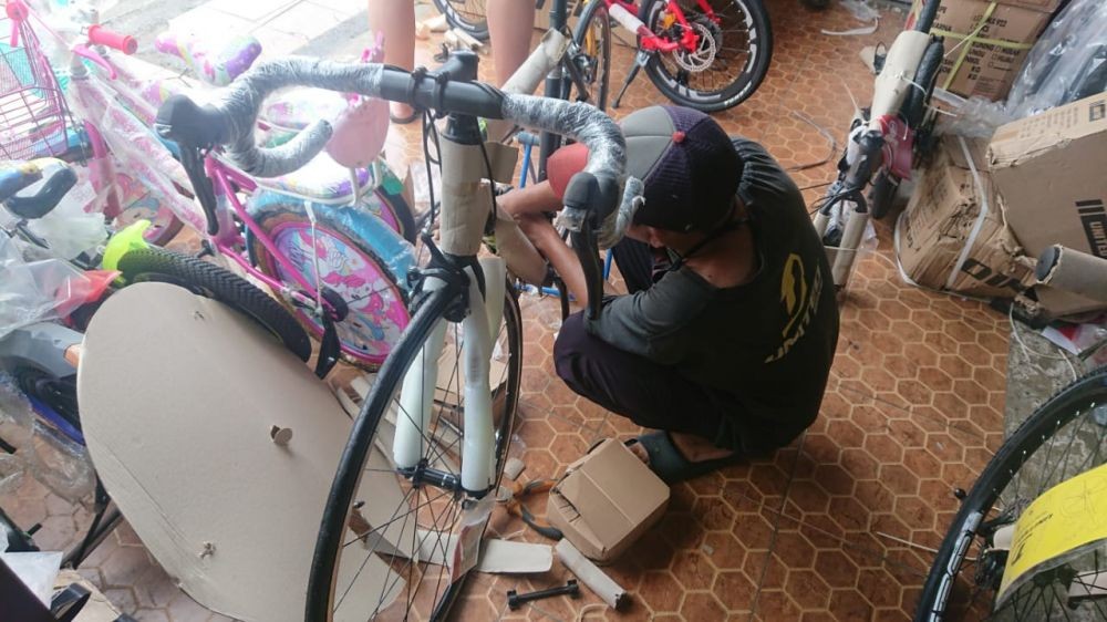 Pedagang Sepeda Raup Untung di Pandemik