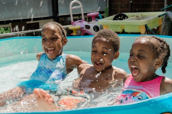 5 Rekomendasi Kolam Renang Anak Biar Betah Main Selama Di Rumah