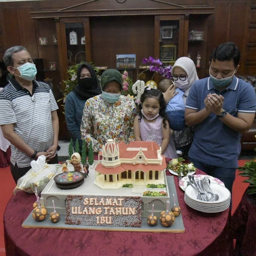 Berulang Tahun ke-59, Risma Minta Kado Kesehatan bagi Warga Surabaya