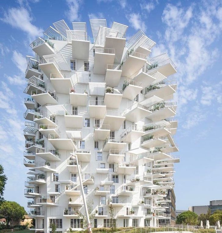 13 Desain Bangunan Unik Bukti Kreativitas Arsitek Tingkat Dewa, Kagum!