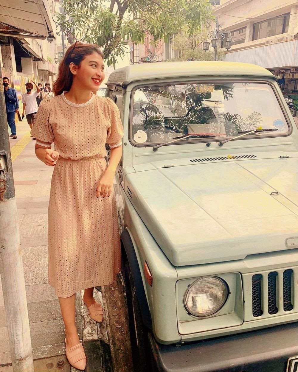 Layak Jadi Inspirasi, Tengok 9 OOTD Mentari Novel yang Kekinian Banget