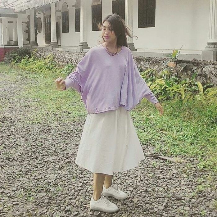 Layak Jadi Inspirasi, Tengok 9 OOTD Mentari Novel yang Kekinian Banget