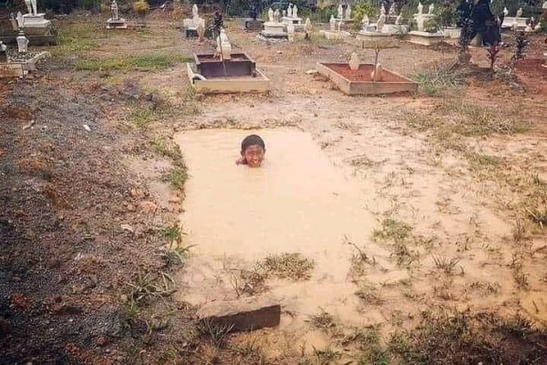 Santuy Berlebihan, 10 Potret Orang lagi Chill Ini Kocak Parah!