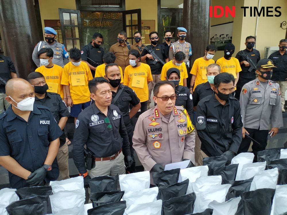 Polrestabes Bandung Amankan 150 Kilogram Tembakau Gorila Siap Edar