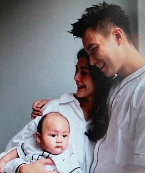 Anniversary ke-2, 10 Potret Kemesraan Baim Wong dan Paula Verhoeven