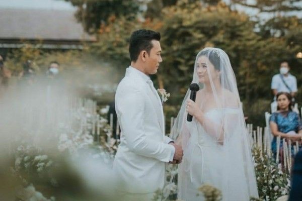 10 Fakta Menarik Dibalik Pernikahan Denny Sumargo dan Olivia Allan