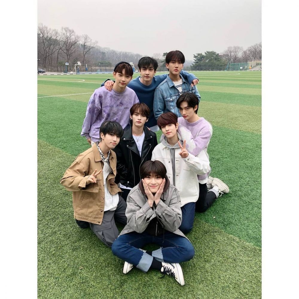 10 Potret Hangat Stray Kids, Grup KPop yang Dipilih Majalah TIME