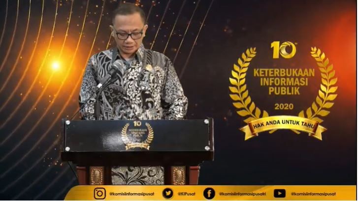 Diserahkan Ma'ruf Amin, Pelindo III Raih Anugerah Tertinggi KIP 2020