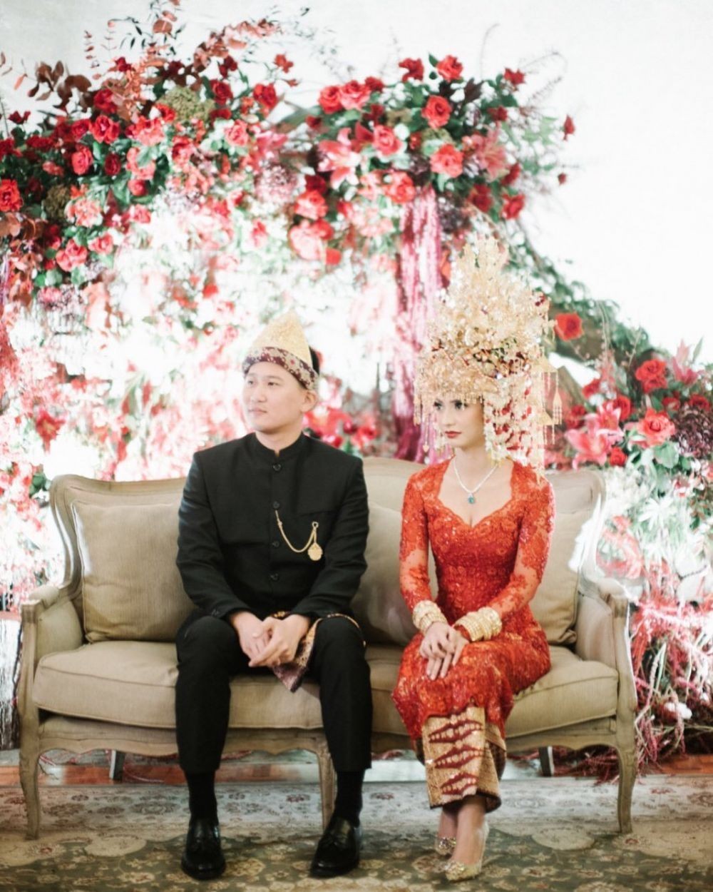 12 Artis Ini Bangga Kenakan Adat Palembang di Pernikahan, Impressive!