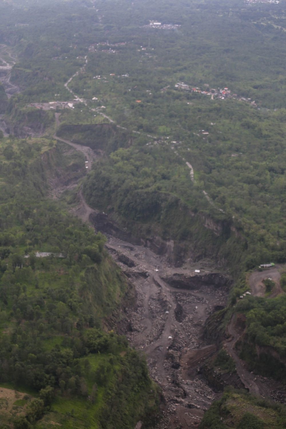 BPPTKG: Alur Sungai di Merapi Masih Mampu Tampung Material Vulkanik